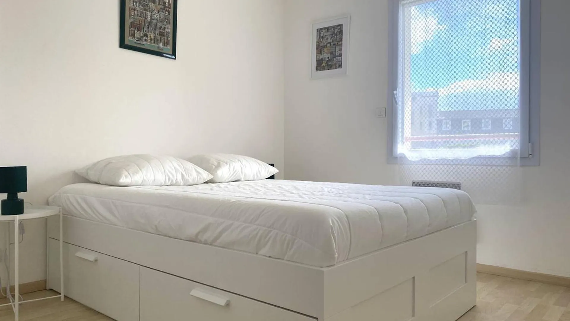 Appartement Central Avec Wifi, Parking A Perros-Guirec - Fr-1-368-431 0*,  France