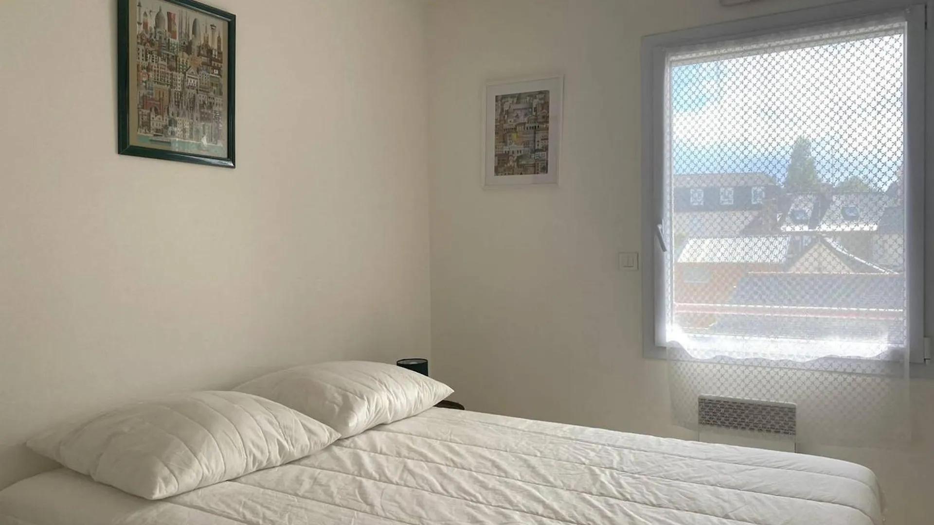 Appartement Central Avec Wifi, Parking A Perros-Guirec - Fr-1-368-431 0*,  France